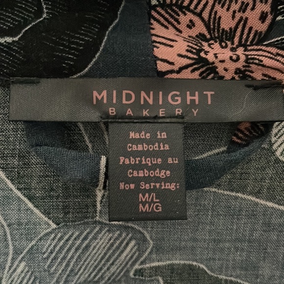 Midnight Bakery Floral print Robe and Pajama set - Picture 7 of 12